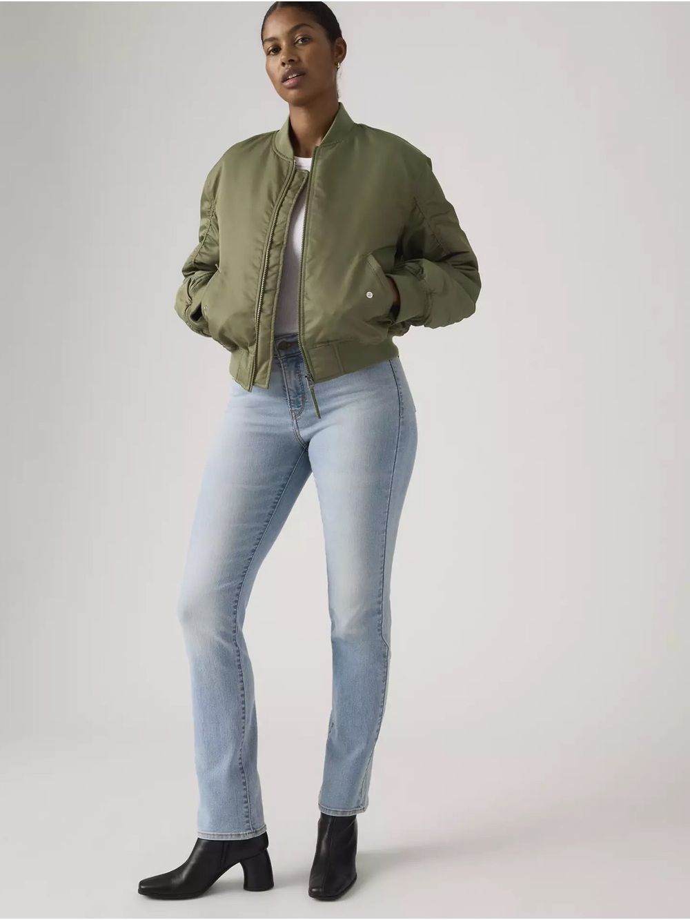 Levi’s 314 Shaping Straight Jeans